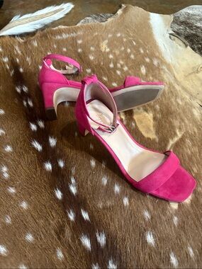 Naturalizer 27 EDIT Fuchsia Pink Suede Ankle-Strap Block Heels
